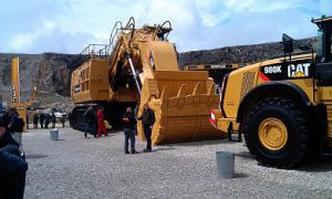 Caterpillar-digger
